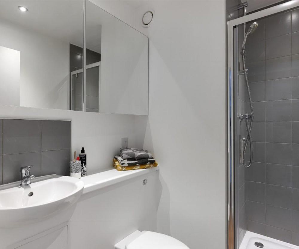 Zeni Ensuite, In Liverpool Exterior photo